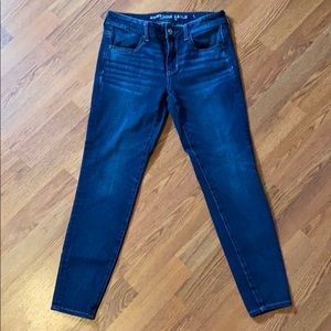 American Eagle Womens Super Super Stretch jeans.